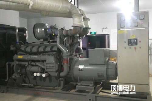 1000KW帕金斯柴油發(fā)電機(jī)組